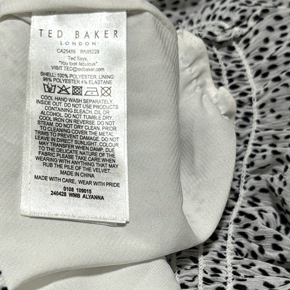 🔥🔥🔥Ted Baker Black and White Ruffled Tie Front Blouse Size: 4🔥🔥🔥 - Picture 7 of 7